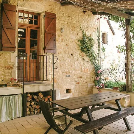 Holiday In St Martin Des Combes *