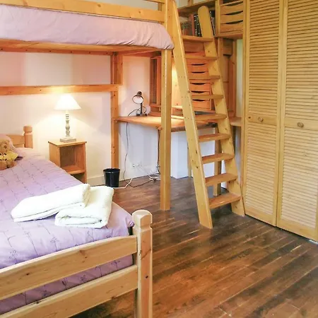 Holiday In St Martin Des Combes *